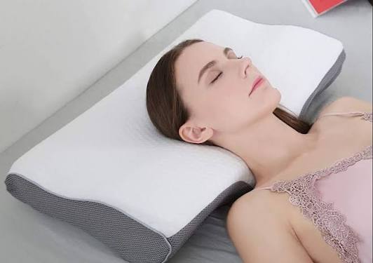 Nằm đầu cao khi ngủ