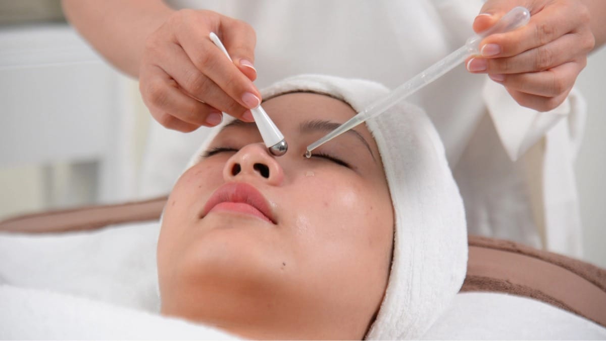 Tái tạo da bằng liệu pháp bào mòn