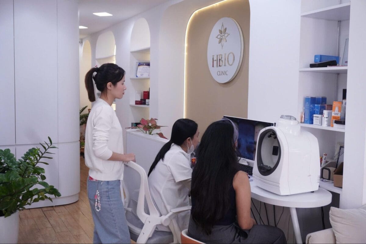 Treat underarm wrinkles with modern technology at HBIO Clinic.