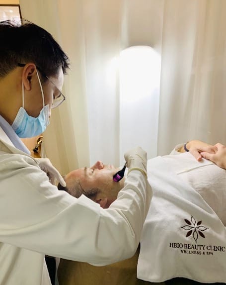 Lăn kim (Microneedling)