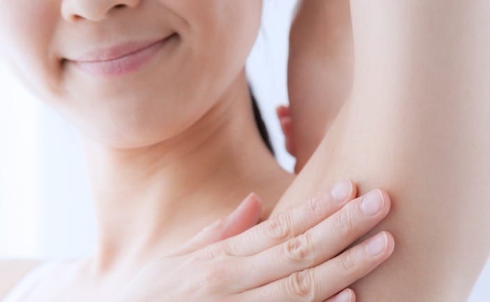 Massage vùng nách