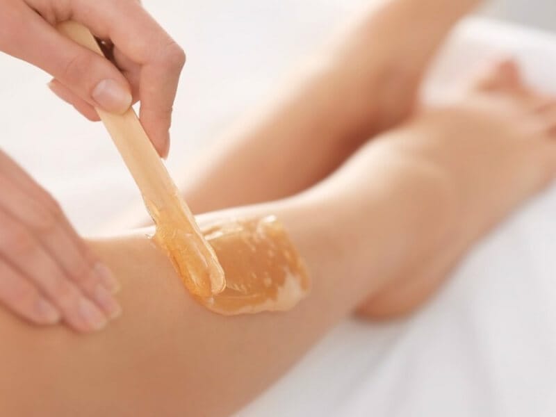 Nguyên nhân gây viêm nang lông sau triệt lông