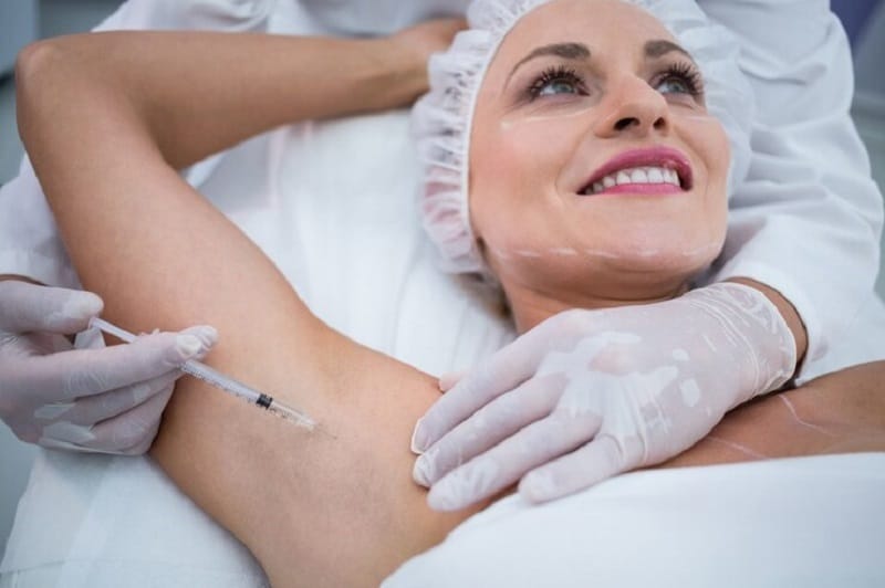 Tiêm thuốc giảm mỡ (Mesotherapy)