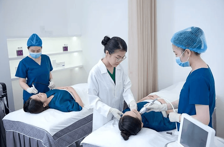 Tư vấn và điều trị giảm rãnh cười tại HBIO Clinic