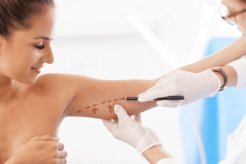 Quy trình tiêm gọn bắp tay chuẩn y khoa tại HBIO Clinic
