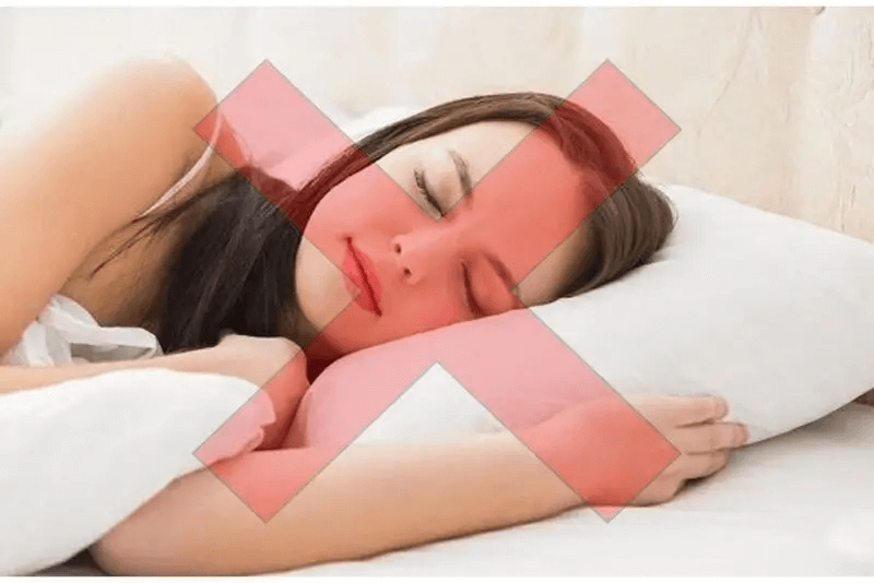Vừa tiêm filler má có được nằm nghiêng không?