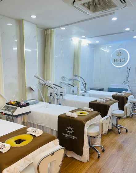 Choose a reputable aesthetic clinic