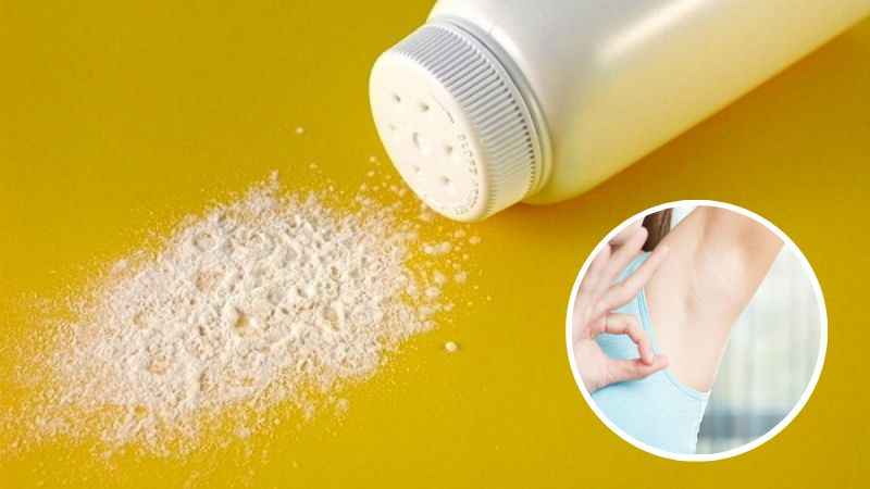 Baby powder effectively treats dark underarm skin