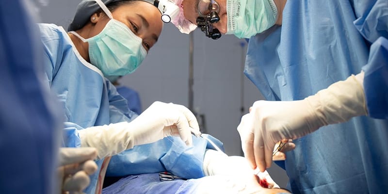 Hình ảnh minh họa phẫu thuật mũi bị lệch