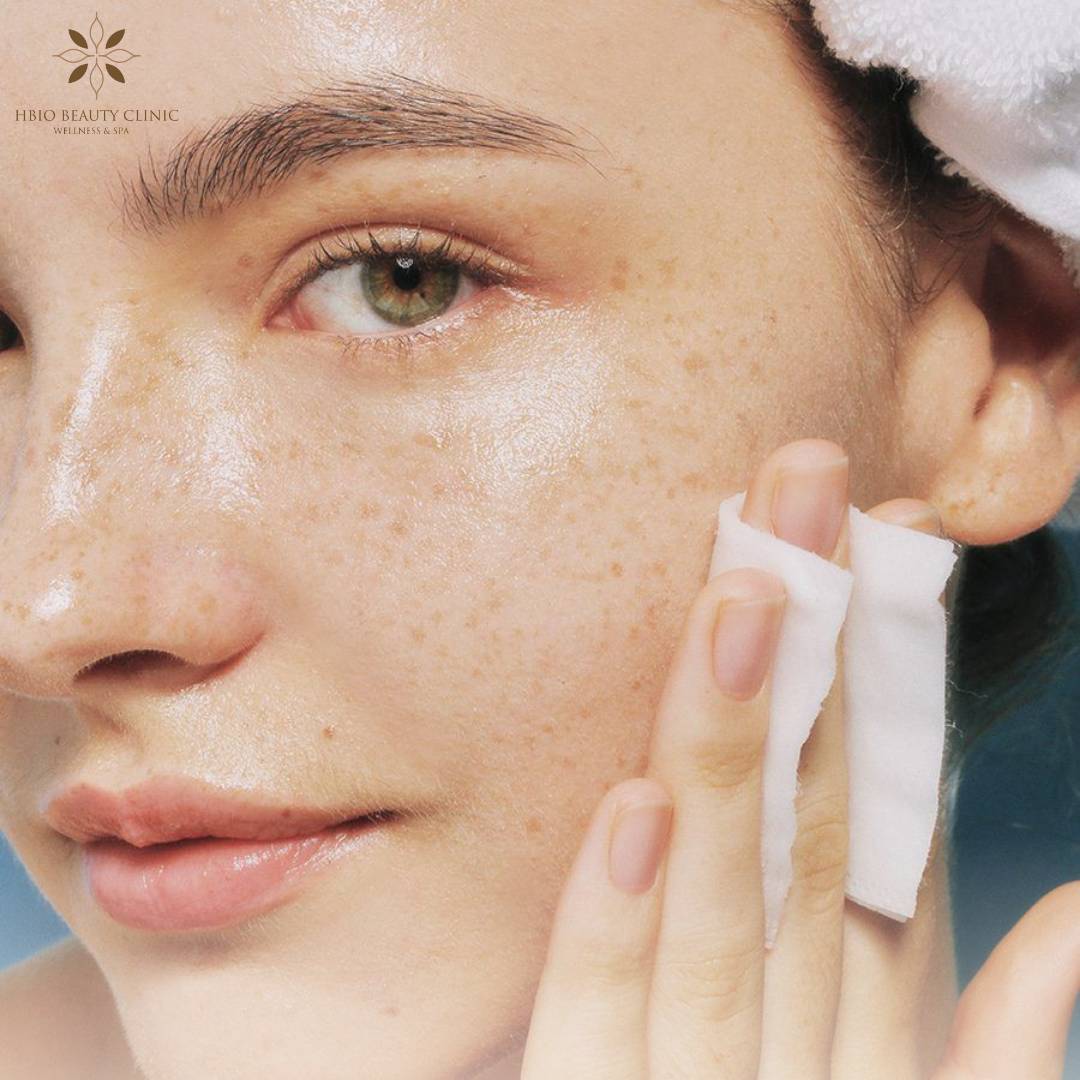 Tẩy trang nhẹ nhàng bằng bông chất lượng