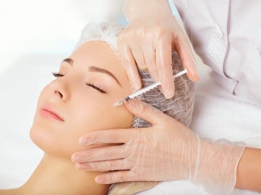 Tiêm Botox – giải pháp chăm sóc da vùng mắt chống lão hóa nhanh chóng