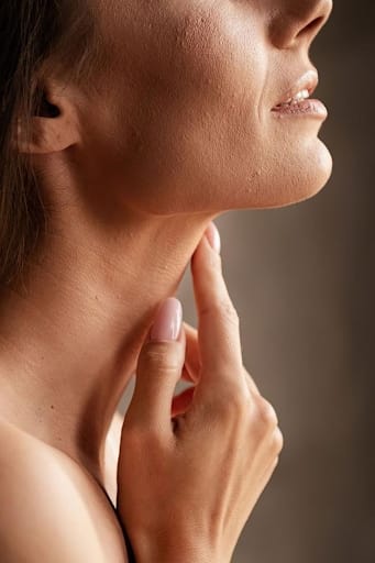 Xương hàm chữ L là gì?