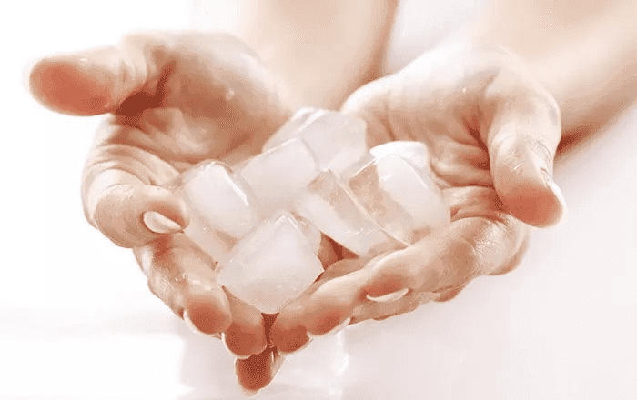 Ưu và nhược điểm khi điều trị mụn bằng đá lạnh