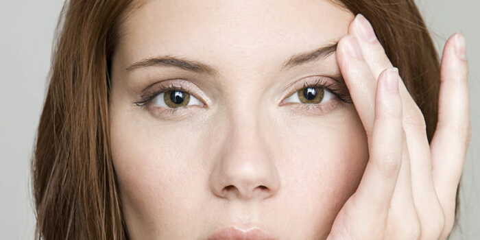 Có sửa được khi tiêm botox bị sụp mí mắt không?