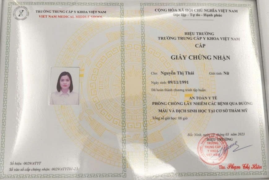 Đội ngũ bác sĩ có trình độ chuyên môn và được đào tạo bài bản 