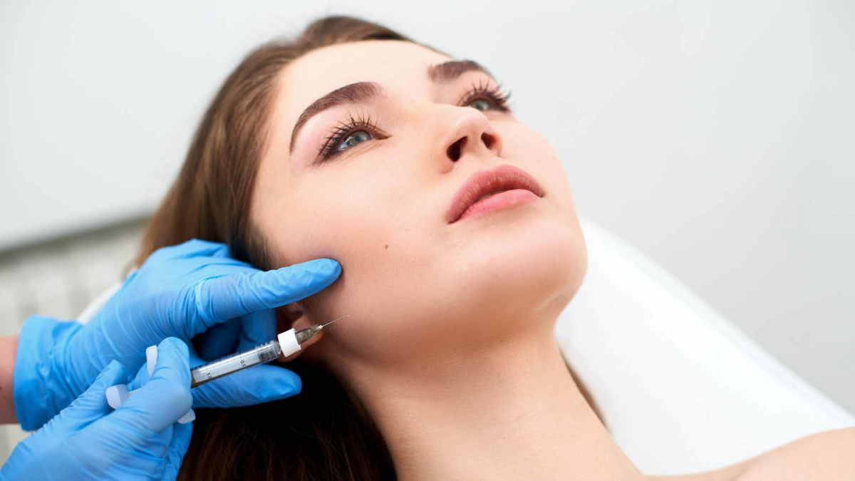 Tạm thời mỏi hàm sau khi tiêm botox gọn mặt