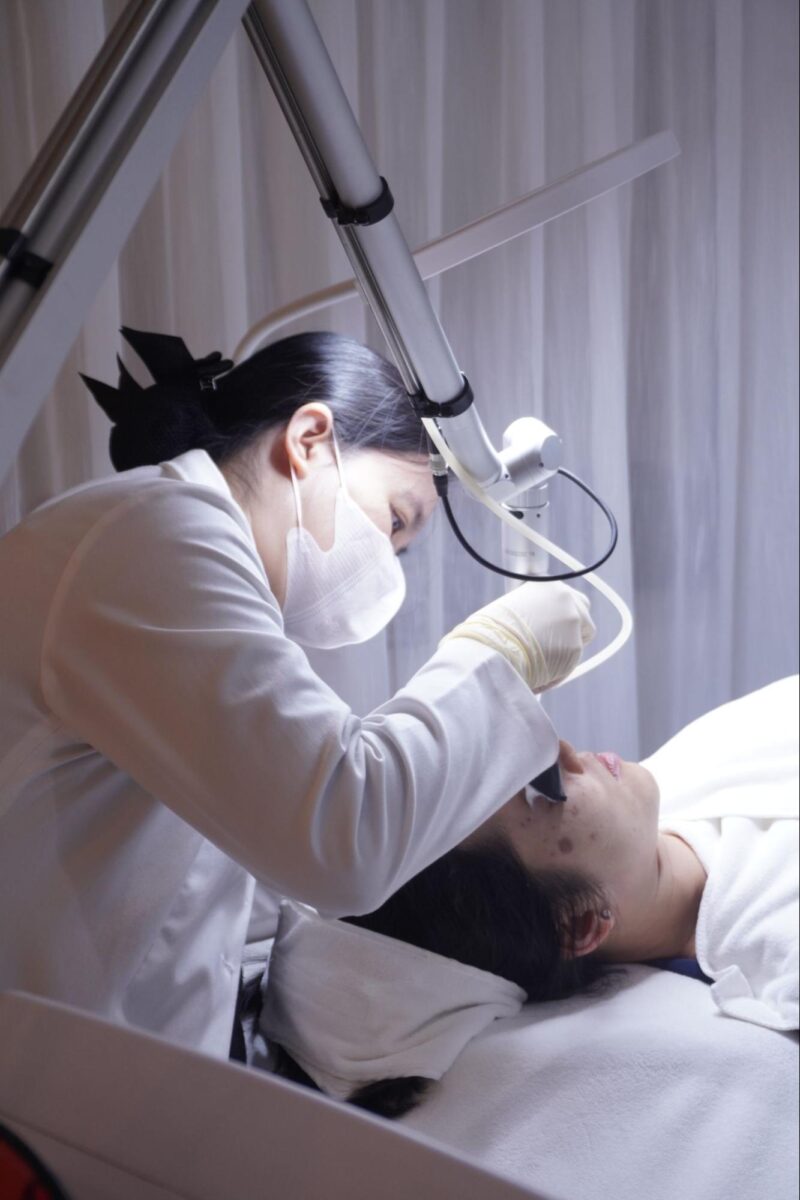 Các phương pháp trẻ hóa dây chằng dưới da phổ biến hiện nay