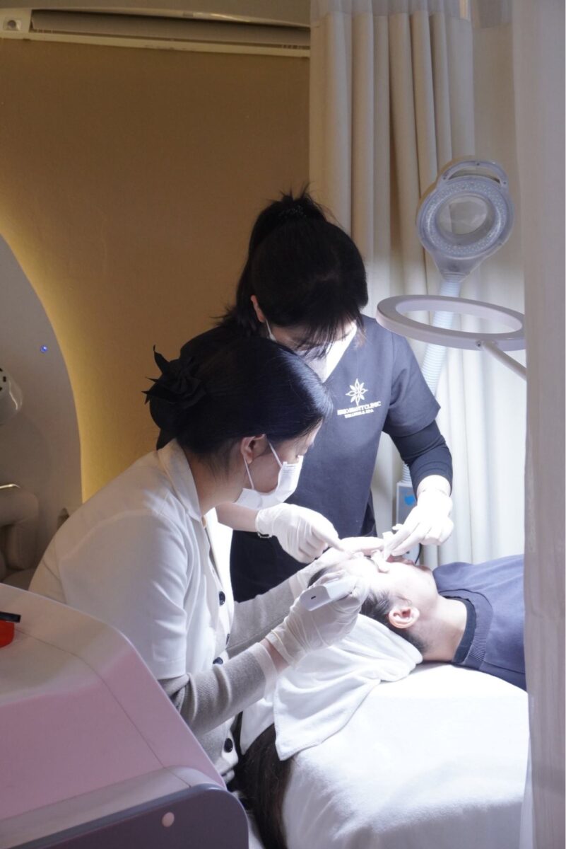 Toàn bộ quá trình được thực hiện bởi bác sĩ dày dặn kinh nghiệm 