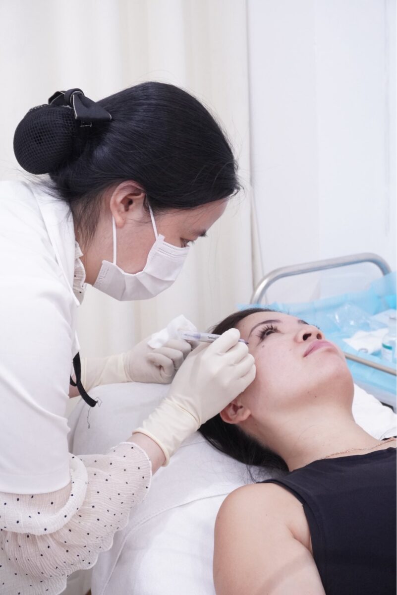 Tiêm filler về bị sốt có nguy hiểm không? 