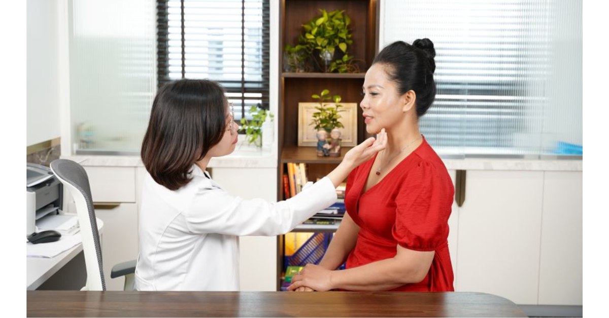 Tư vấn và điều trị tại bệnh viện thẩm mỹ Hồng Ngọc