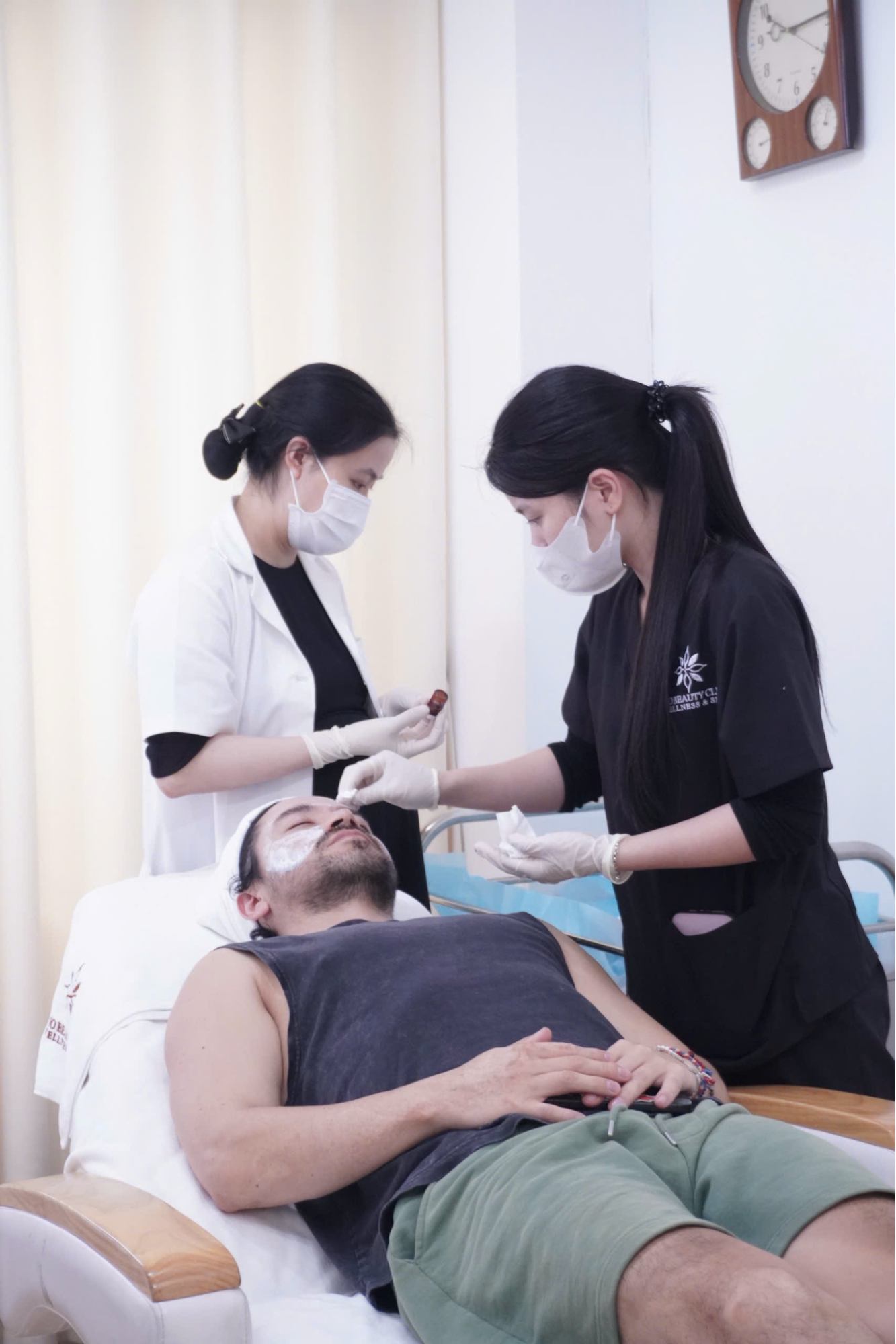 Giải pháp xóa thâm mắt do rãnh lệ sâu tại HBIO Clinic