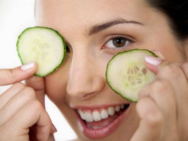 Cách giảm quầng thâm mắt bằng nguyên liệu thiên nhiên