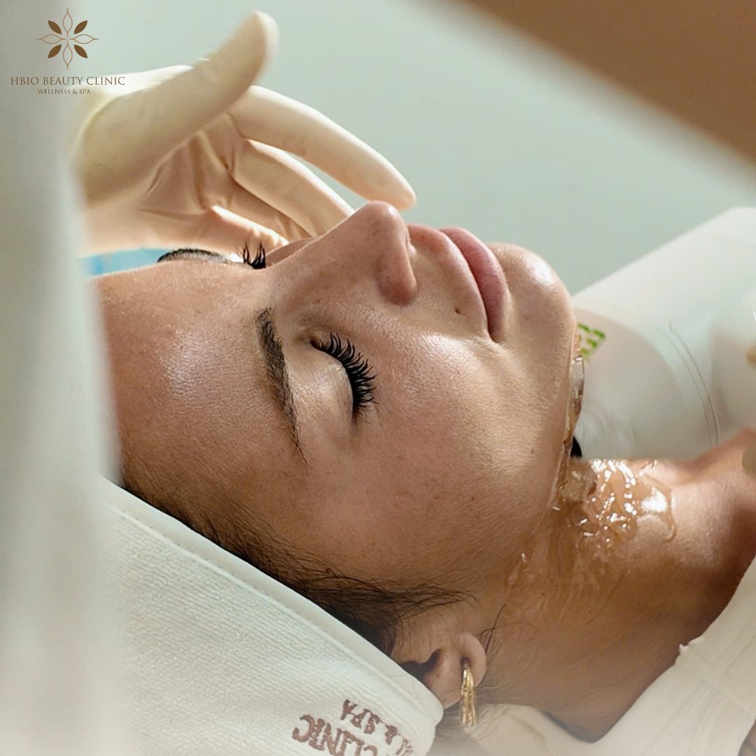 Trải nghiệm các bước rửa mặt và chăm sóc da chuyển tại HBIO Clinic