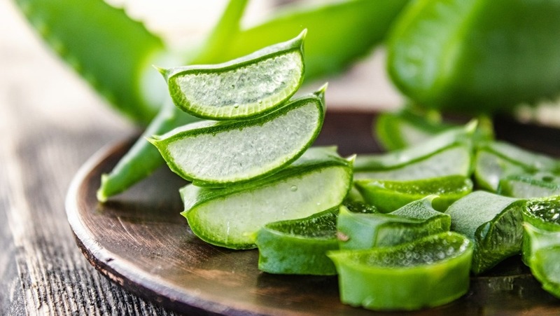 Làm dịu da cháy nắng bằng nguyên liệu thiên nhiên
